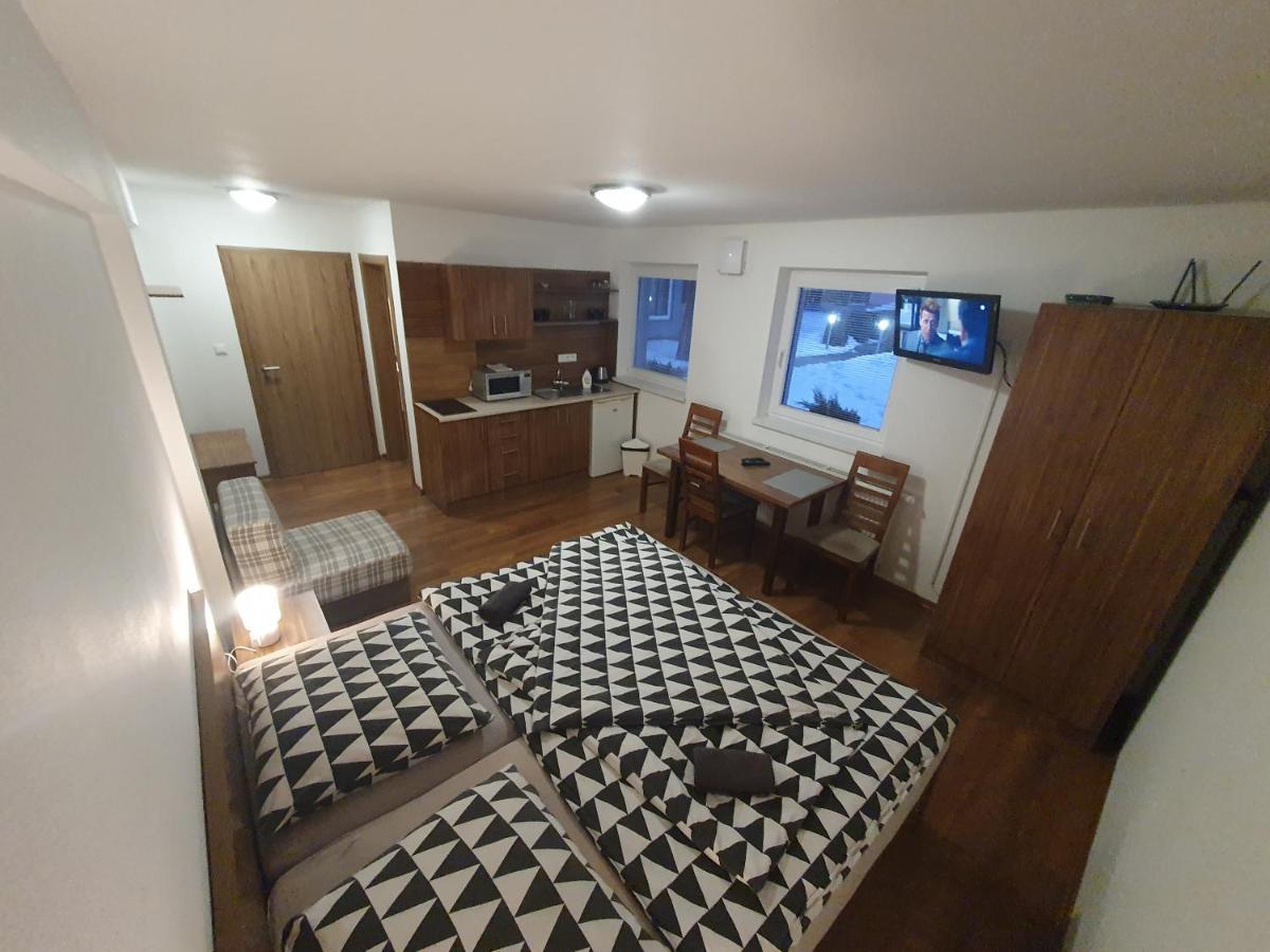 Apartmanovy Dom Stela Besenova Bagian luar foto