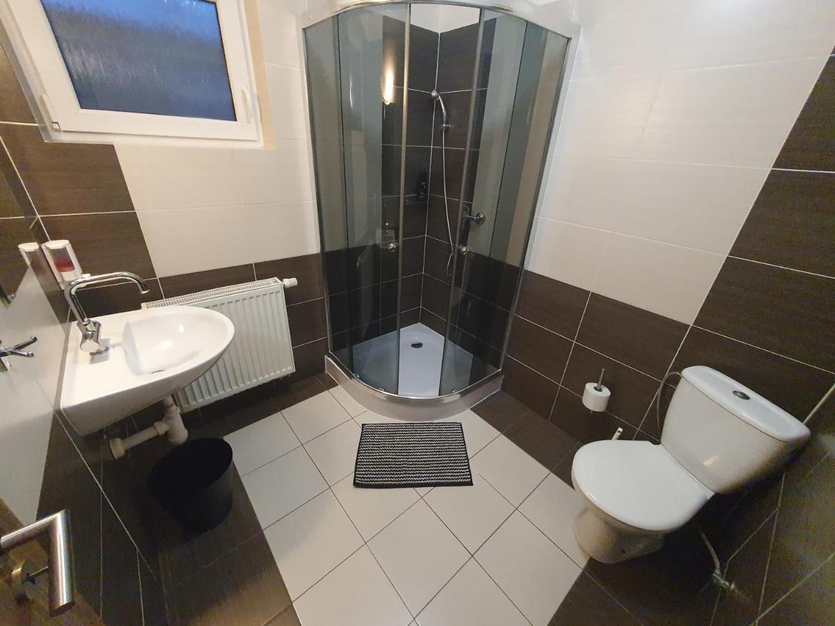 Apartmanovy Dom Stela Besenova Bagian luar foto
