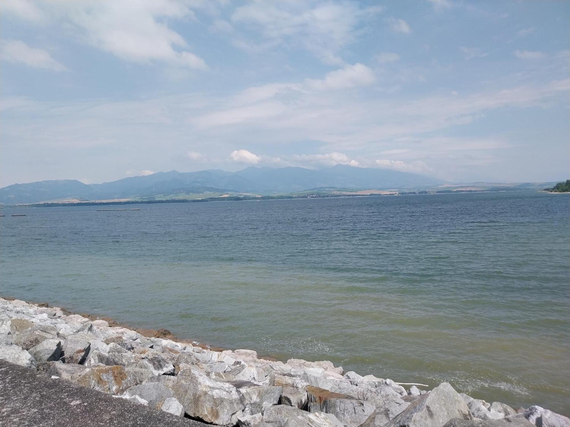 Apartmanovy Dom Stela Besenova Bagian luar foto