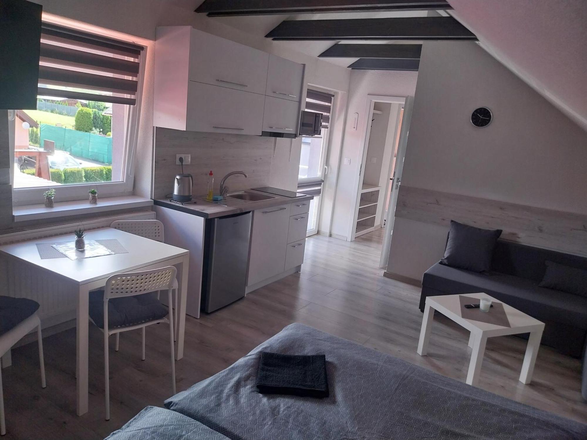 Apartmanovy Dom Stela Besenova Bagian luar foto