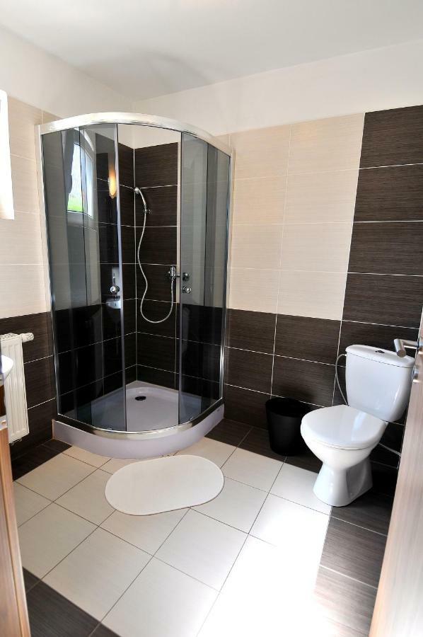 Apartmanovy Dom Stela Besenova Bagian luar foto