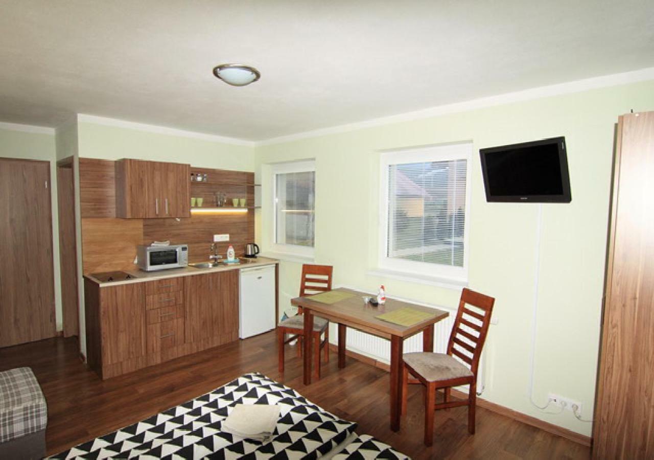 Apartmanovy Dom Stela Besenova Bagian luar foto